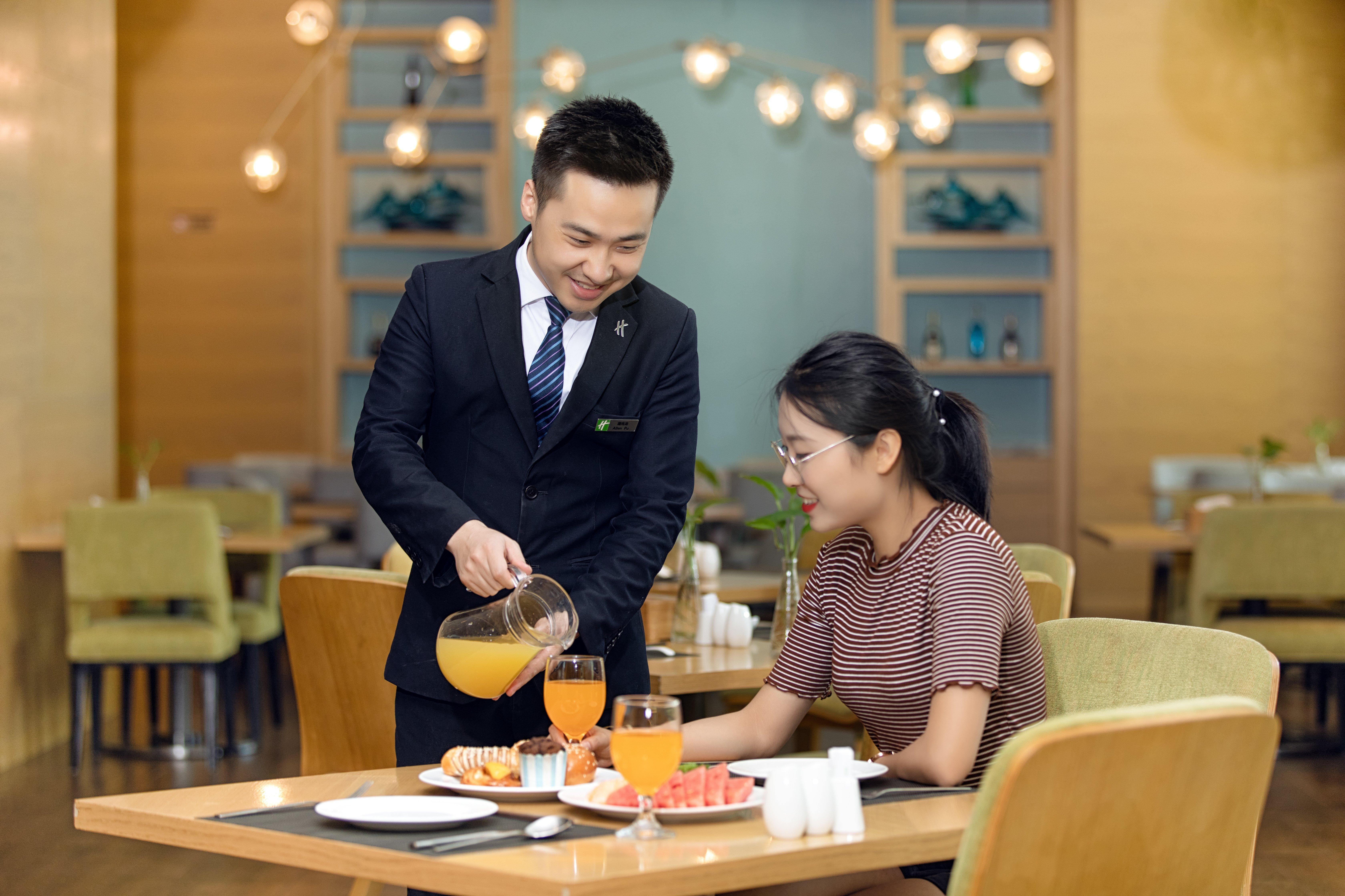 Holiday Inn Baoji Central By Ihg Exterior foto